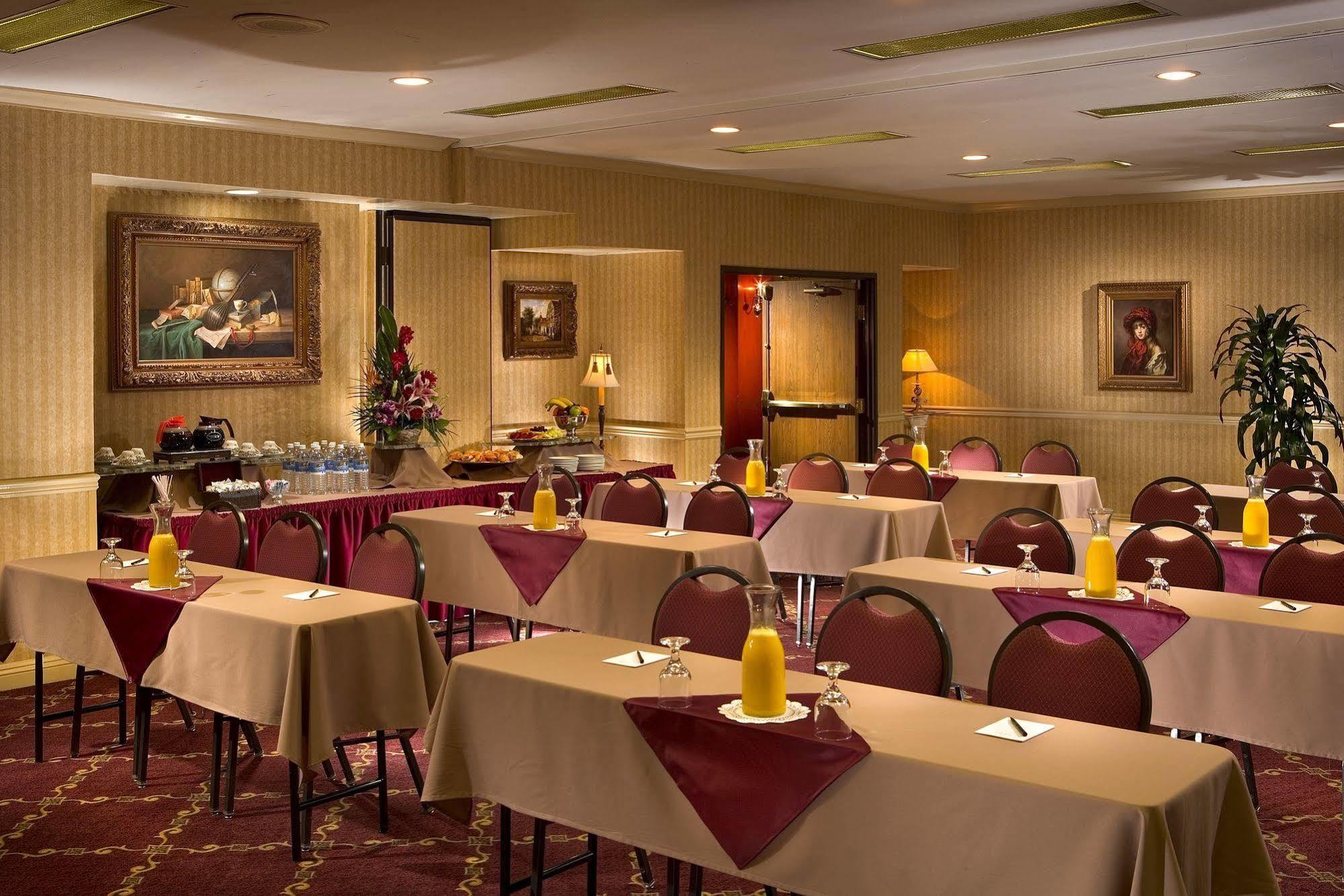 ไอเรส สวีท ยอร์บา ลินดา Hotel ภายนอก รูปภาพ