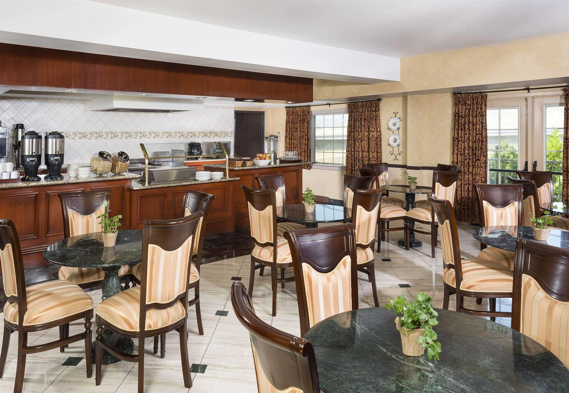 ไอเรส สวีท ยอร์บา ลินดา Hotel ภายนอก รูปภาพ
